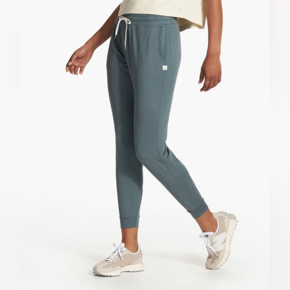 Vuori women’s performance jogger - Large